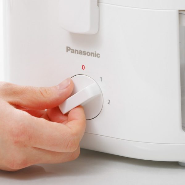PANASONIC Compact Juicer MJ-CS100WSK | 400W Durable Dishwasher-Safe Parts - Image 4